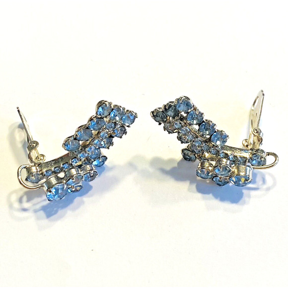 Vintage Clip On Earrings Silver & Light Blue Rhinestones Mid Century Jewelry - Picture 7 of 8